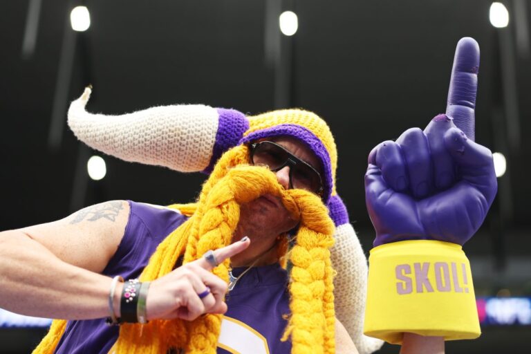 Viking, pengepak, kepala, dan jet tuan rumah di London saat NFL mengambil alih