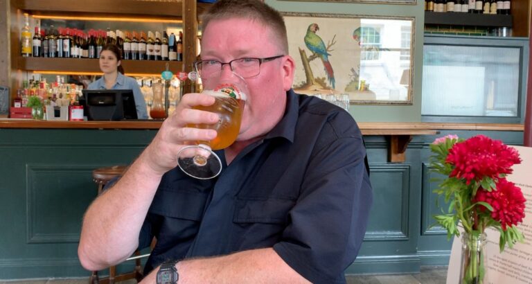 Tn. 15 Sunny’s Best London Pubs untuk dikunjungi