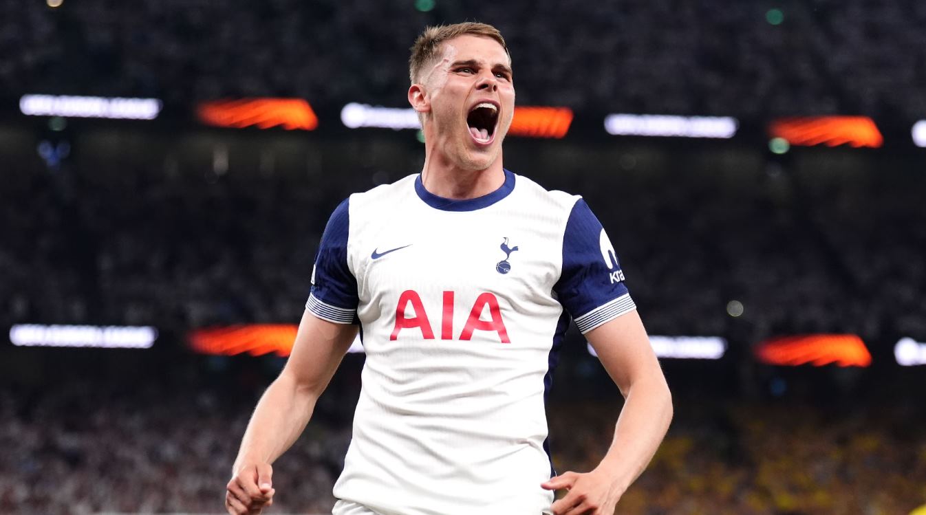 Real Madrid Madrid Siap Beli Bek Terbaik The Lilywhites, Micky van de Ven